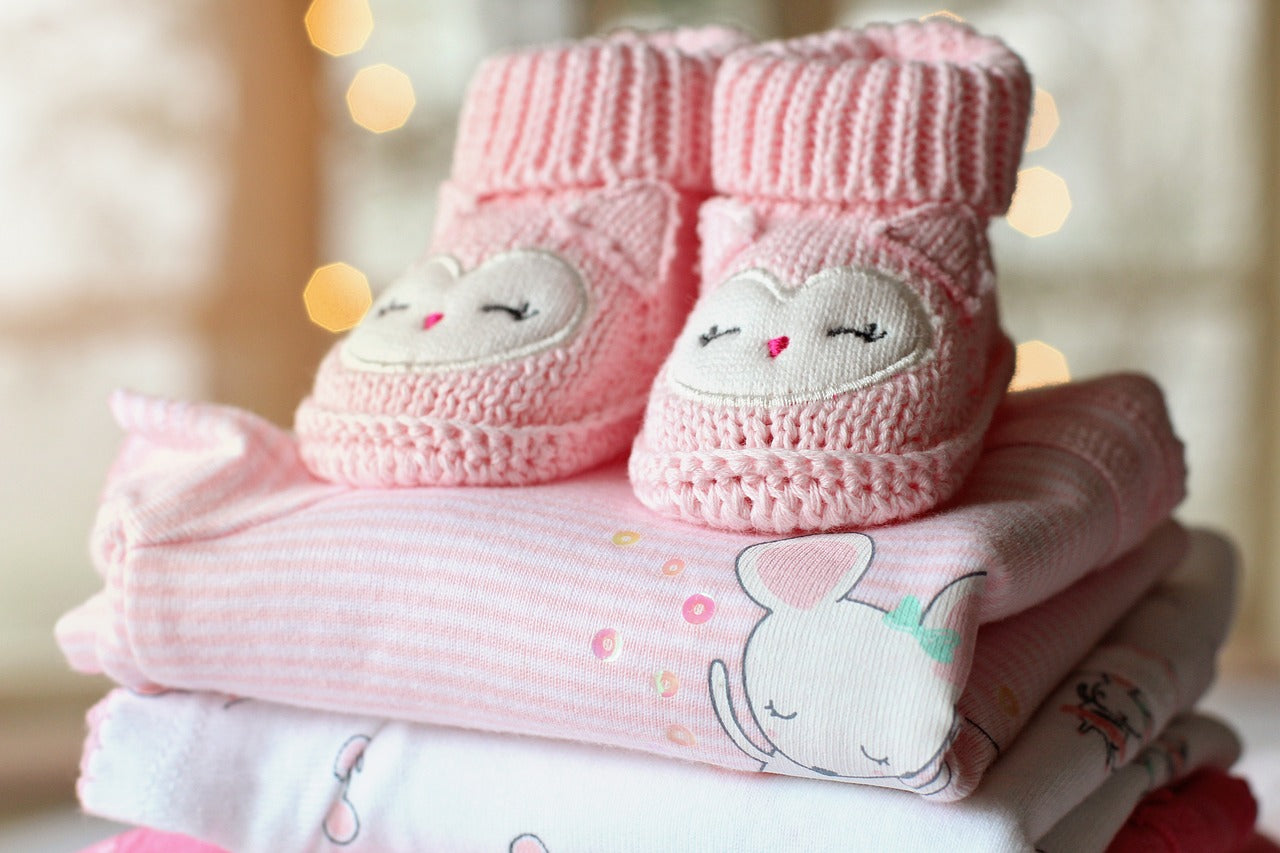 The Colour Pink in Baby Clothes: A Timeless Choice for Comfort, Warmth, and Expression