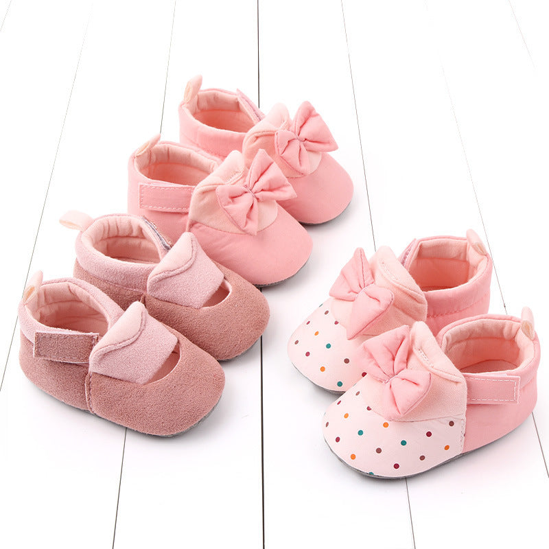 Pretty Bow Baby Booties